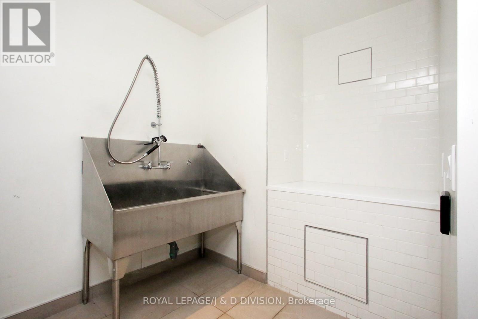 305 - 10 Deerlick Court, Toronto (Parkwoods-Donalda), Ontario  M3A 0A7 - Photo 26 - C12382113