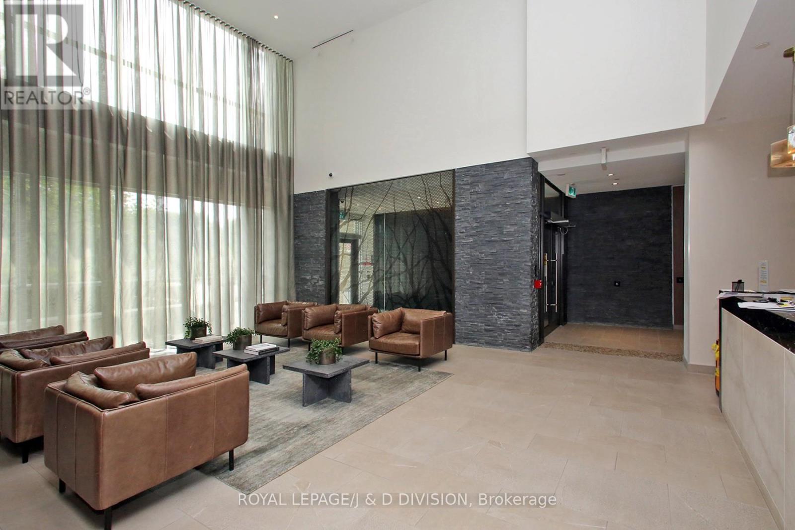 305 - 10 Deerlick Court, Toronto (Parkwoods-Donalda), Ontario  M3A 0A7 - Photo 4 - C12382113