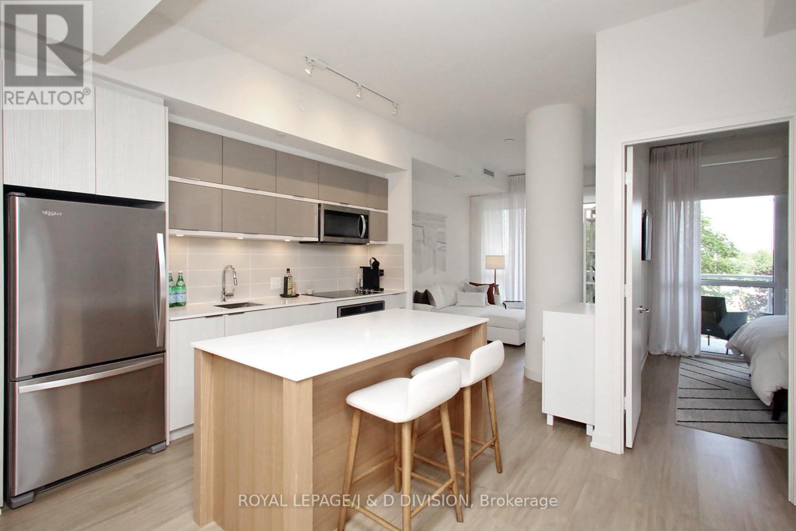305 - 10 Deerlick Court, Toronto (Parkwoods-Donalda), Ontario  M3A 0A7 - Photo 8 - C12382113