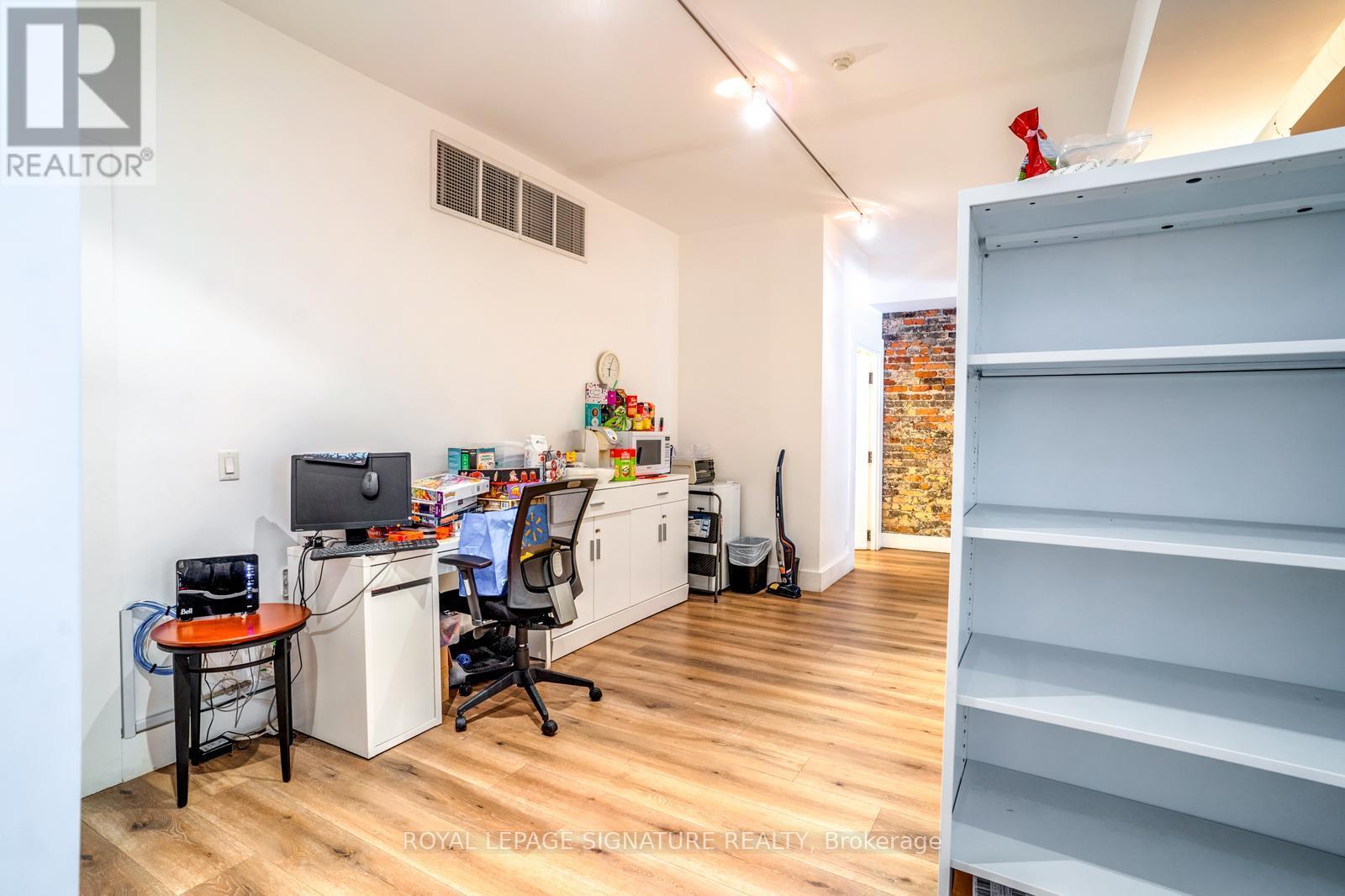 Main/shopa - 926 King Street W, Toronto, Ontario  M5V 1P5 - Photo 18 - C12382128