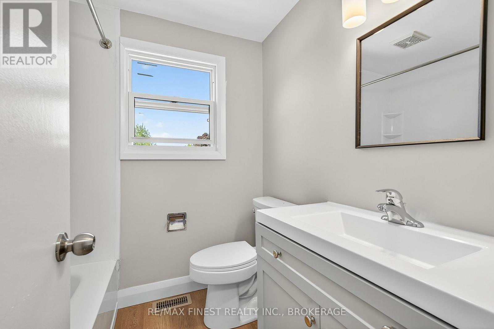3 Foster Street, Kingston (Central City West), Ontario  K7M 6L2 - Photo 15 - X12382210