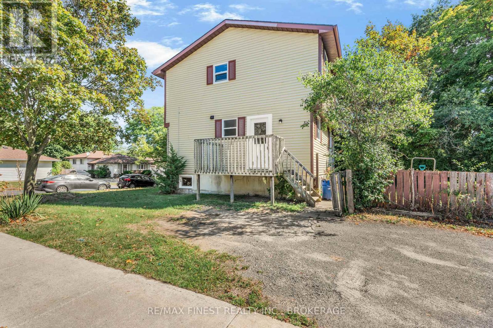 3 Foster Street, Kingston (Central City West), Ontario  K7M 6L2 - Photo 4 - X12382210