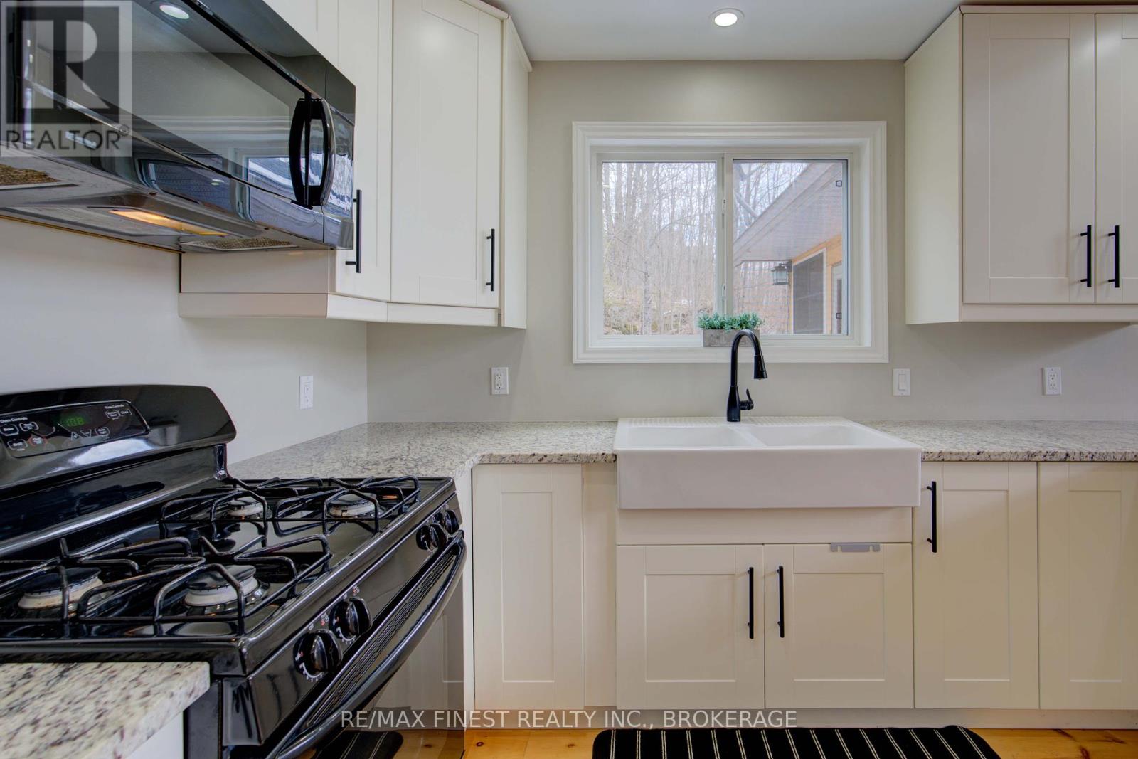 1602 Baker Valley Road, Frontenac (Frontenac Centre), Ontario  K0H 1B0 - Photo 11 - X12382266
