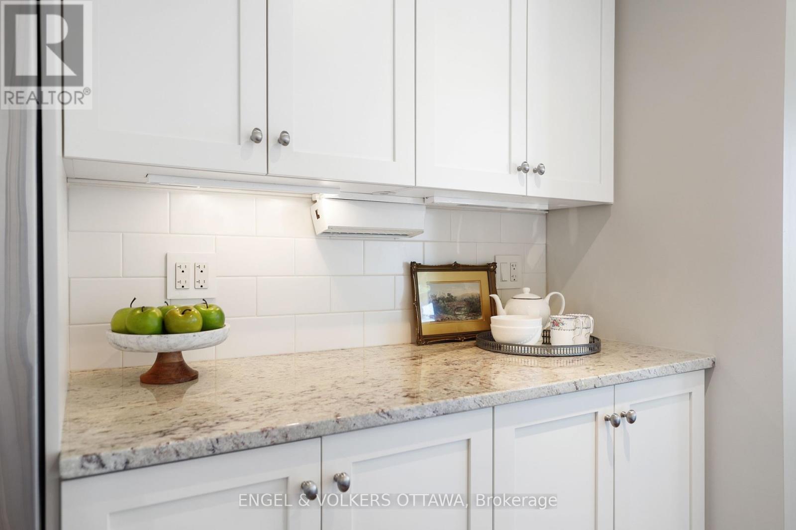 503 - 40 Boteler Street, Ottawa, Ontario  K1N 9C8 - Photo 17 - X12382173