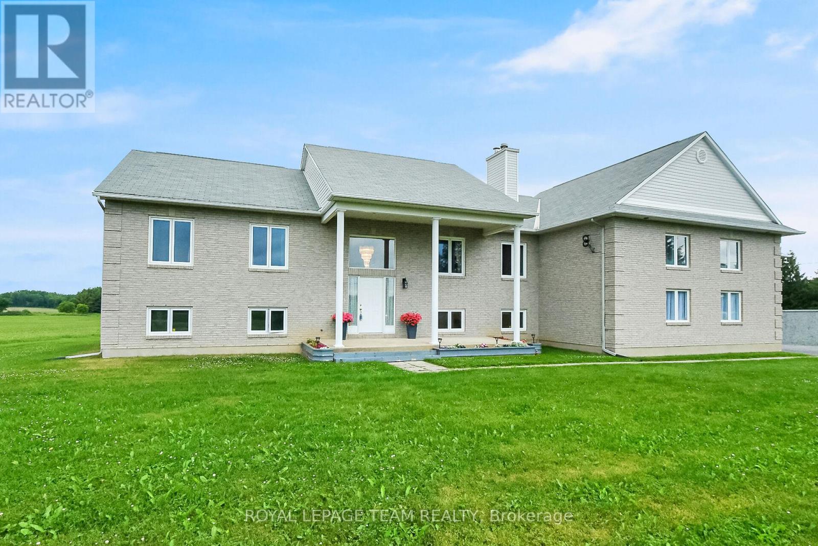Property at 8665 RUSSELL ROAD image 2