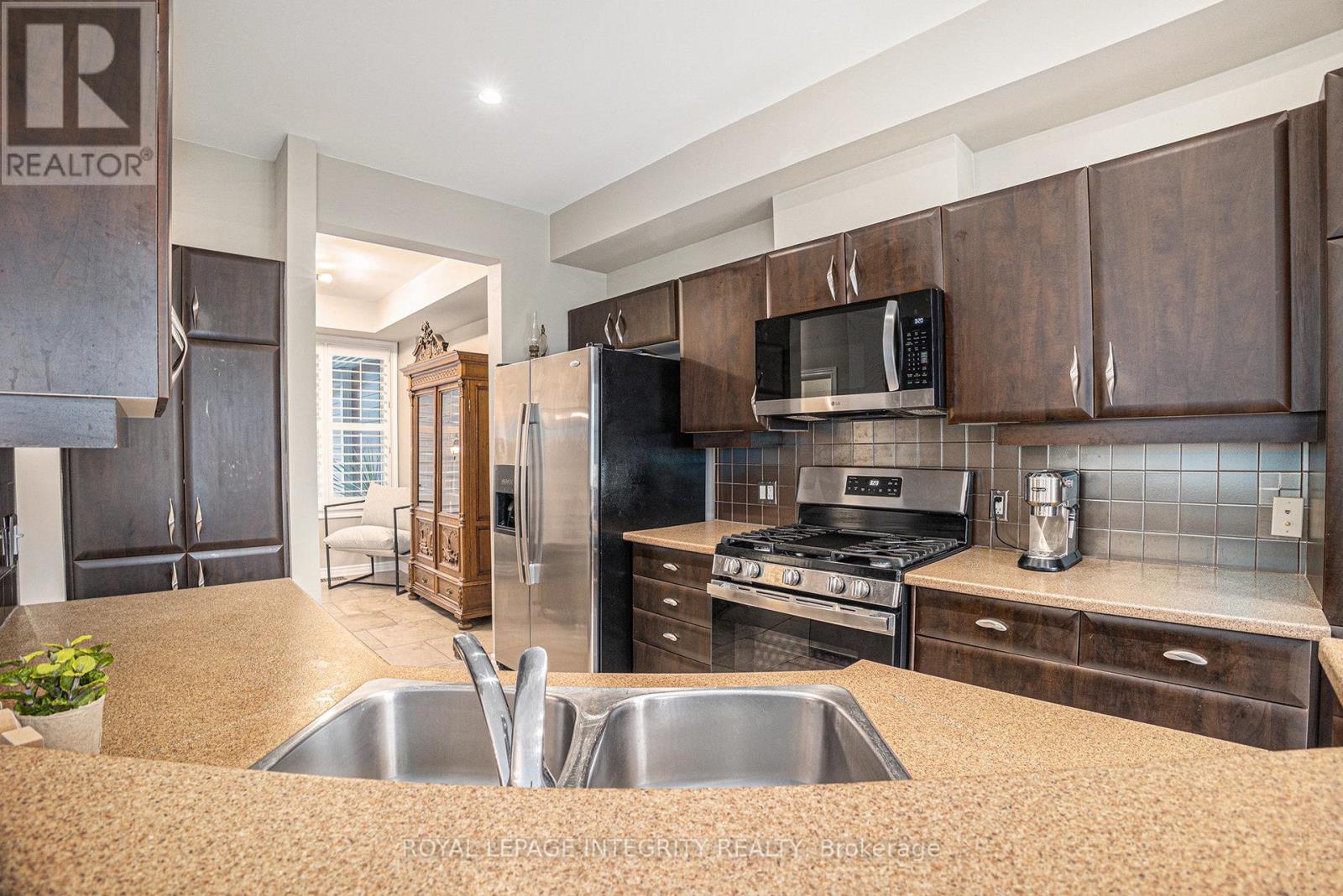 85 Evelyn Powers Private, Ottawa, Ontario  K2S 0E1 - Photo 15 - X12382204