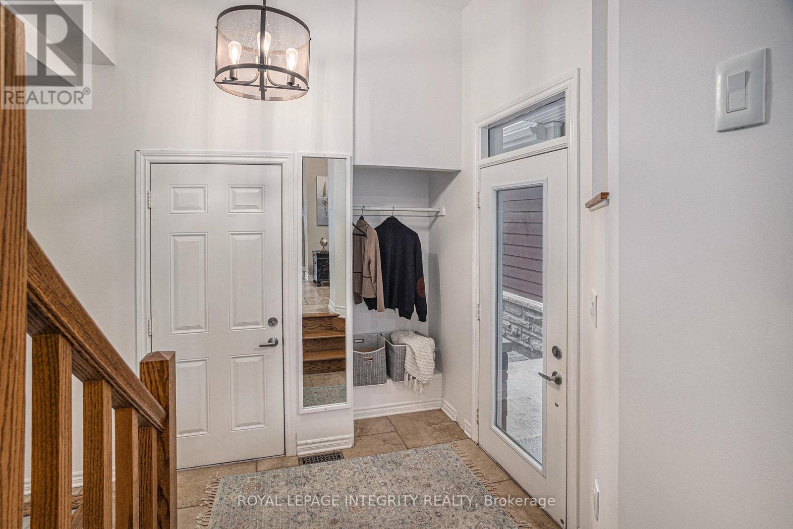 85 Evelyn Powers Private, Ottawa, Ontario  K2S 0E1 - Photo 3 - X12382204