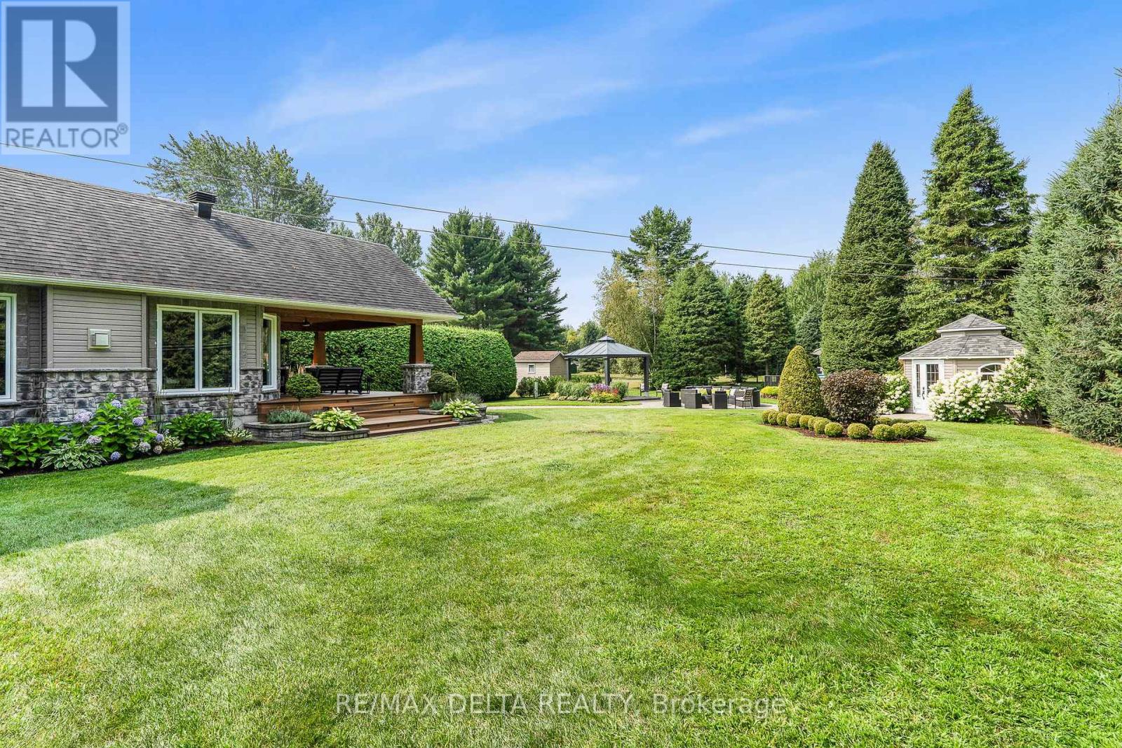 85 Leduc Street, Alfred And Plantagenet, Ontario  K0B 1A0 - Photo 36 - X12382228