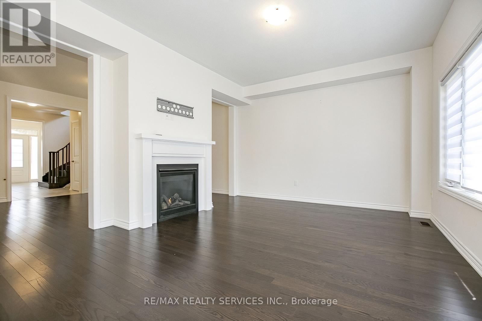 22 Valleo Street, Georgina, Ontario  L4P 0J9 - Photo 10 - N12382147