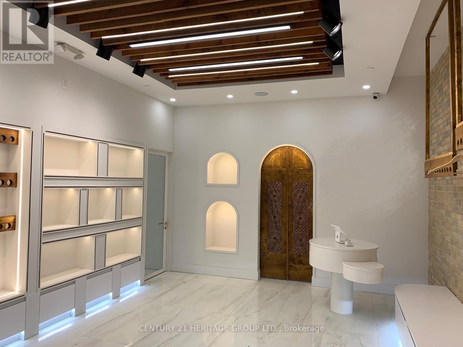 B3 - 9610 YONGE STREET, Richmond Hill, Ontario