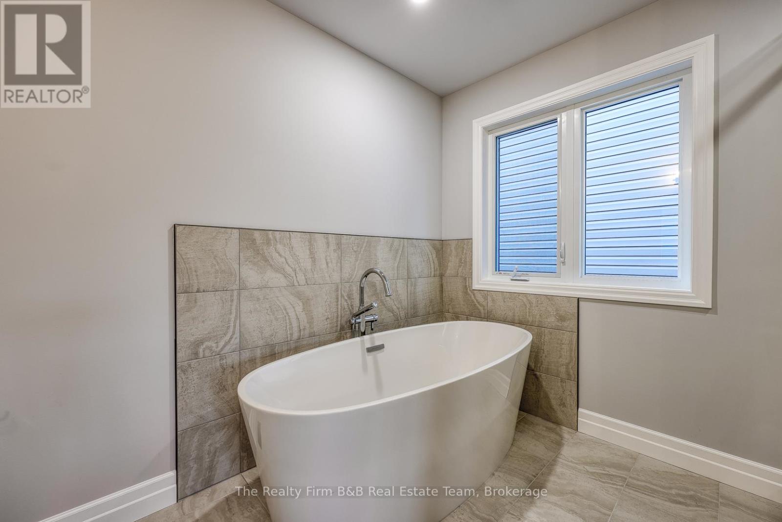 100 Graydon Drive, South-West Oxford, Ontario  N0J 1N0 - Photo 41 - X12382305