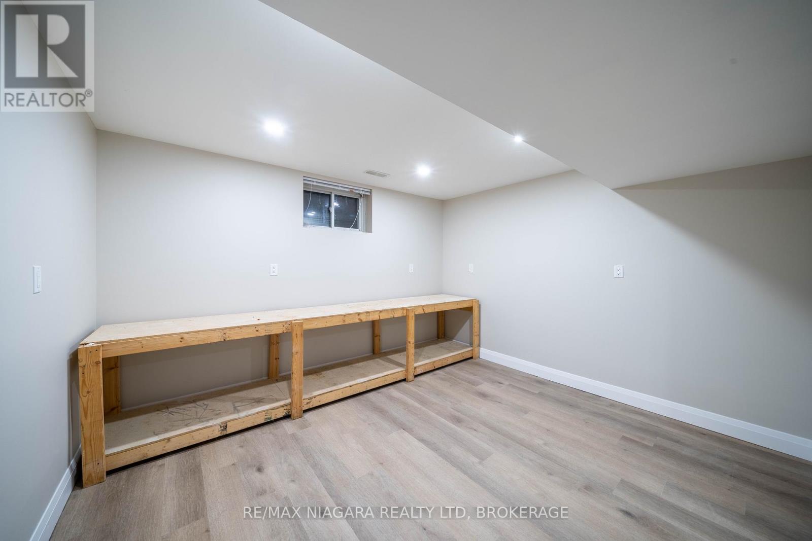 9128 Tapestry Court, Niagara Falls, Ontario  L2H 0E2 - Photo 37 - X12382201
