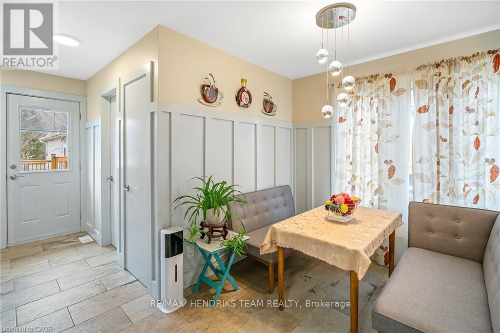 415 Riverside Drive, Welland, Ontario  L3C 5E8 - Photo 10 - X12382211