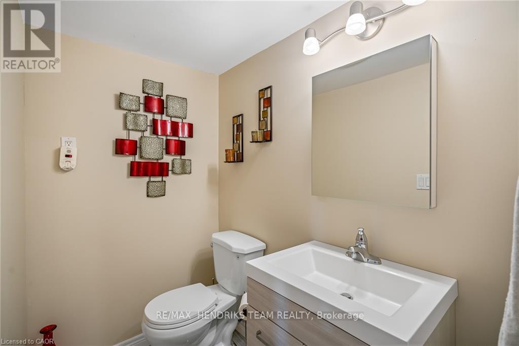 415 Riverside Drive, Welland, Ontario  L3C 5E8 - Photo 26 - X12382211