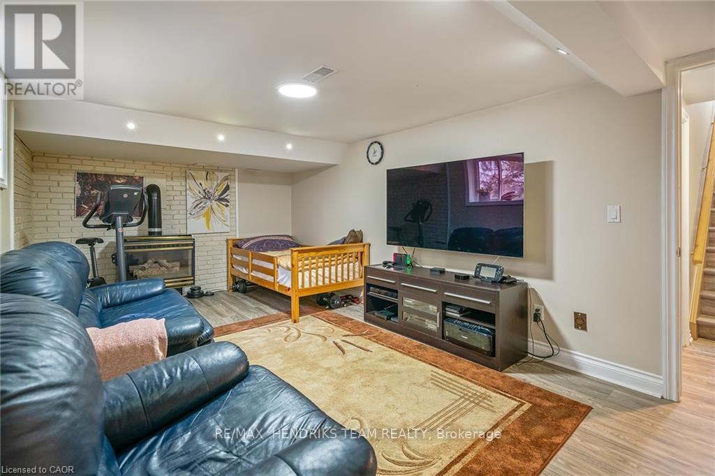 415 Riverside Drive, Welland, Ontario  L3C 5E8 - Photo 27 - X12382211