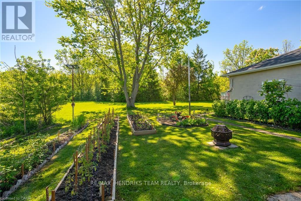 415 Riverside Drive, Welland, Ontario  L3C 5E8 - Photo 38 - X12382211