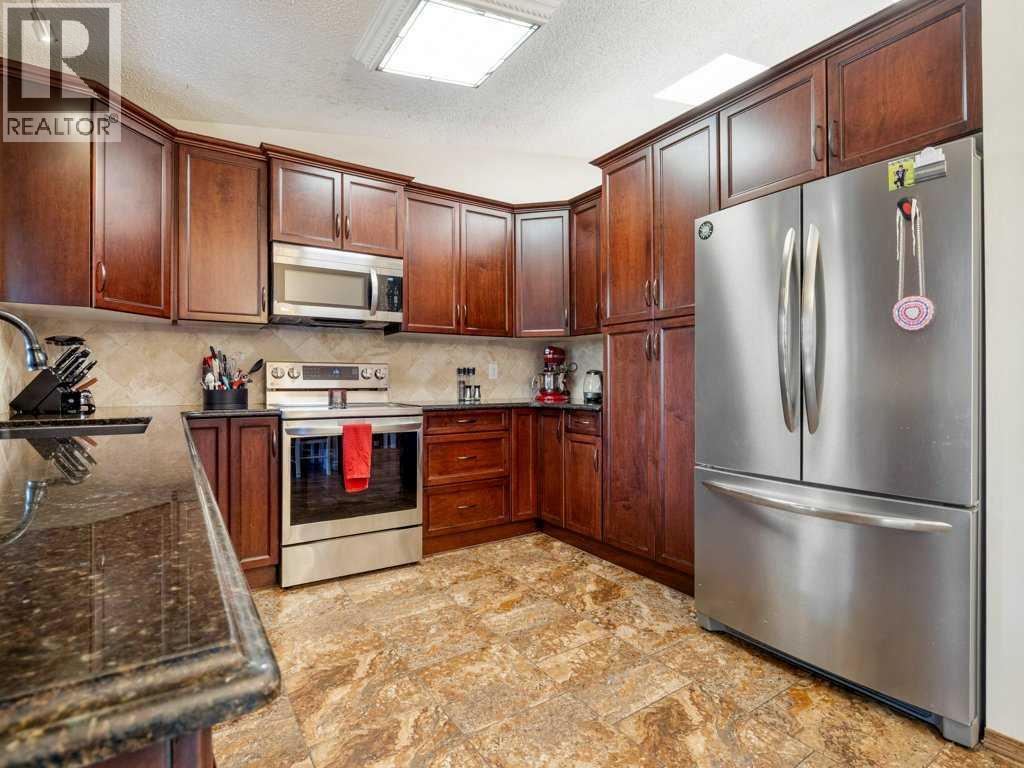 42 Ridgewood Boulevard W, Lethbridge, Alberta  T1K 6B9 - Photo 13 - A2245095