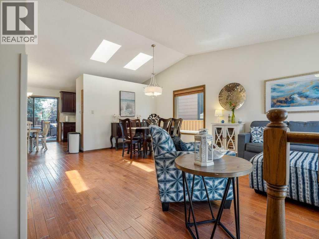 42 Ridgewood Boulevard W, Lethbridge, Alberta  T1K 6B9 - Photo 5 - A2245095