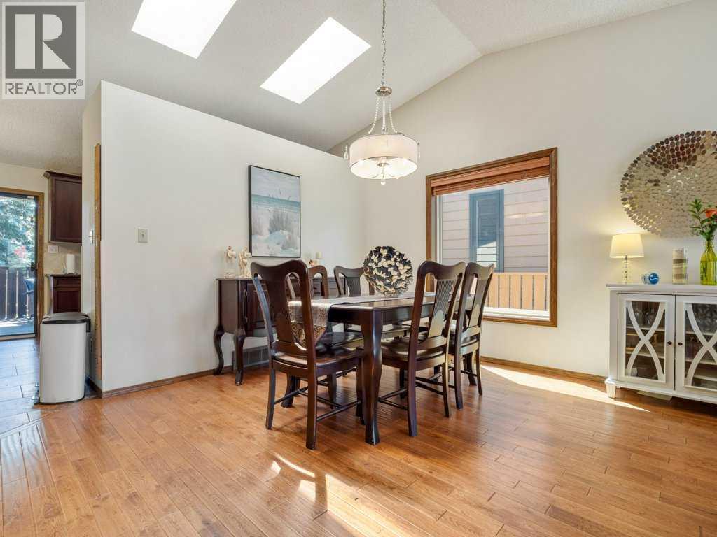 42 Ridgewood Boulevard W, Lethbridge, Alberta  T1K 6B9 - Photo 9 - A2245095