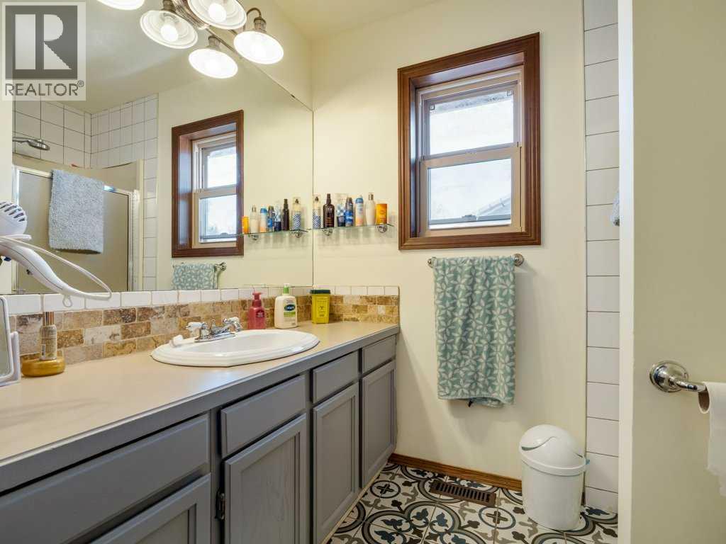 42 Ridgewood Boulevard W, Lethbridge, Alberta  T1K 6B9 - Photo 18 - A2245095