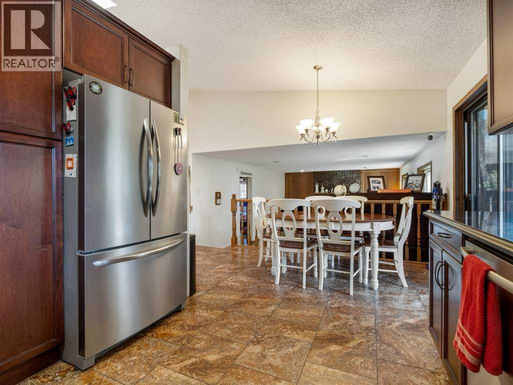 42 Ridgewood Boulevard W, Lethbridge, Alberta  T1K 6B9 - Photo 14 - A2245095