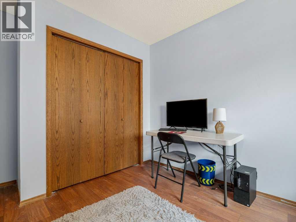 42 Ridgewood Boulevard W, Lethbridge, Alberta  T1K 6B9 - Photo 28 - A2245095