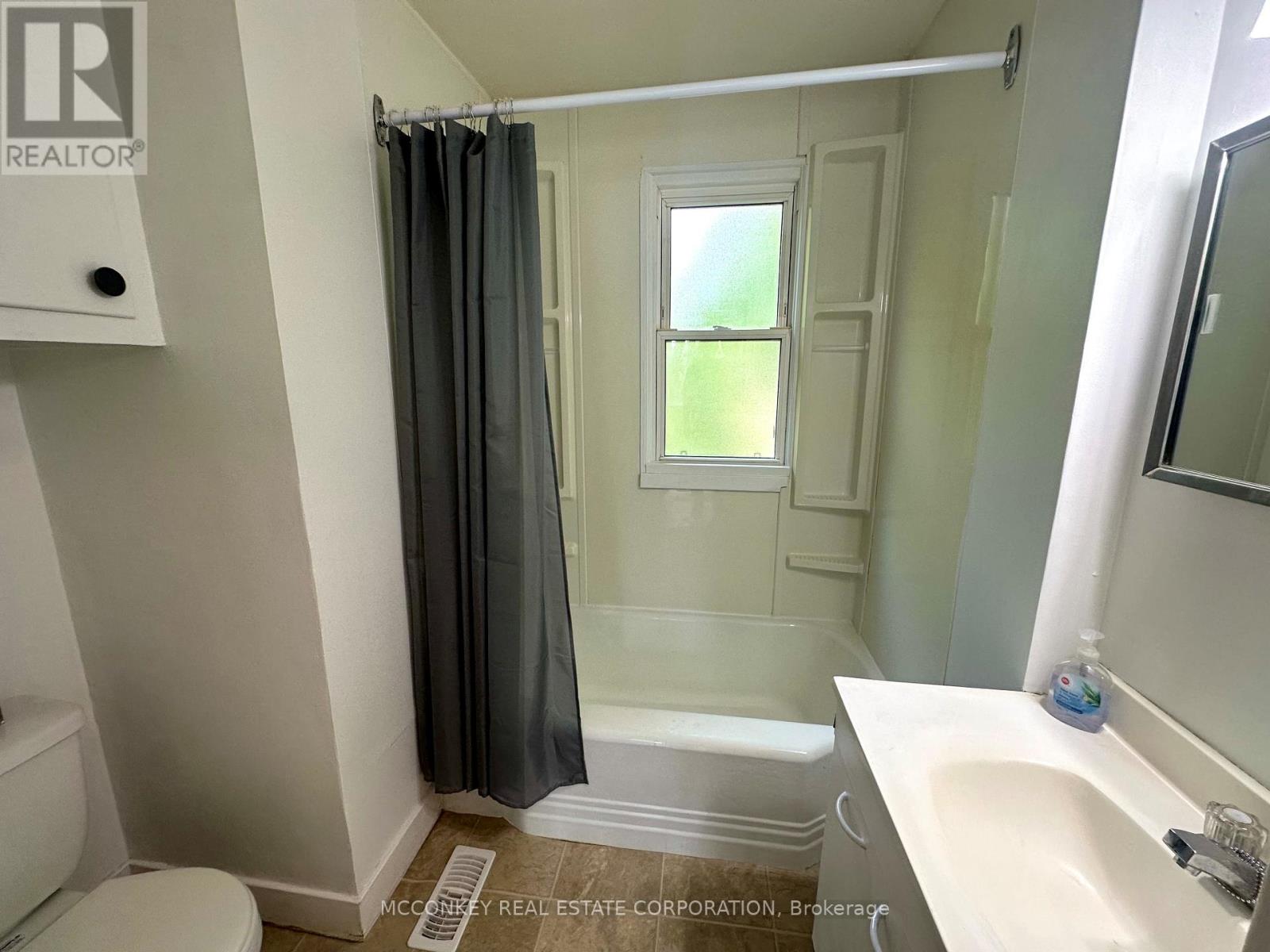 1033 Western Avenue, Peterborough, Ontario  K9J 5W5 - Photo 14 - X12382208