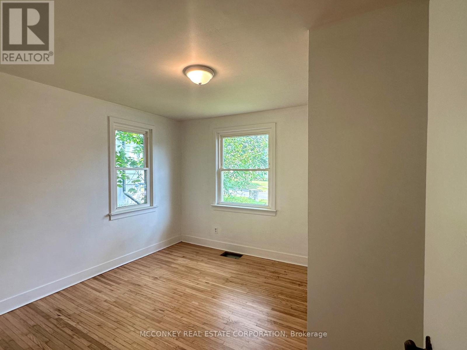 1033 Western Avenue, Peterborough, Ontario  K9J 5W5 - Photo 16 - X12382208