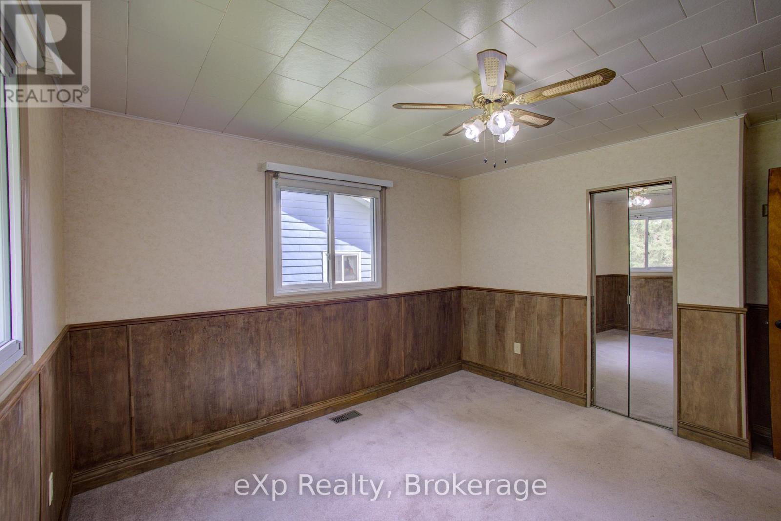 2033 Mill Street, Howick, Ontario N0G 1X0 - Photo 16 - X12382289