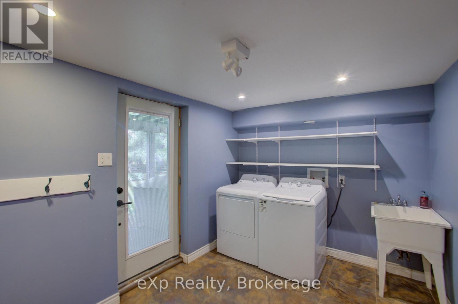 2033 Mill Street, Howick, Ontario N0G 1X0 - Photo 29 - X12382289