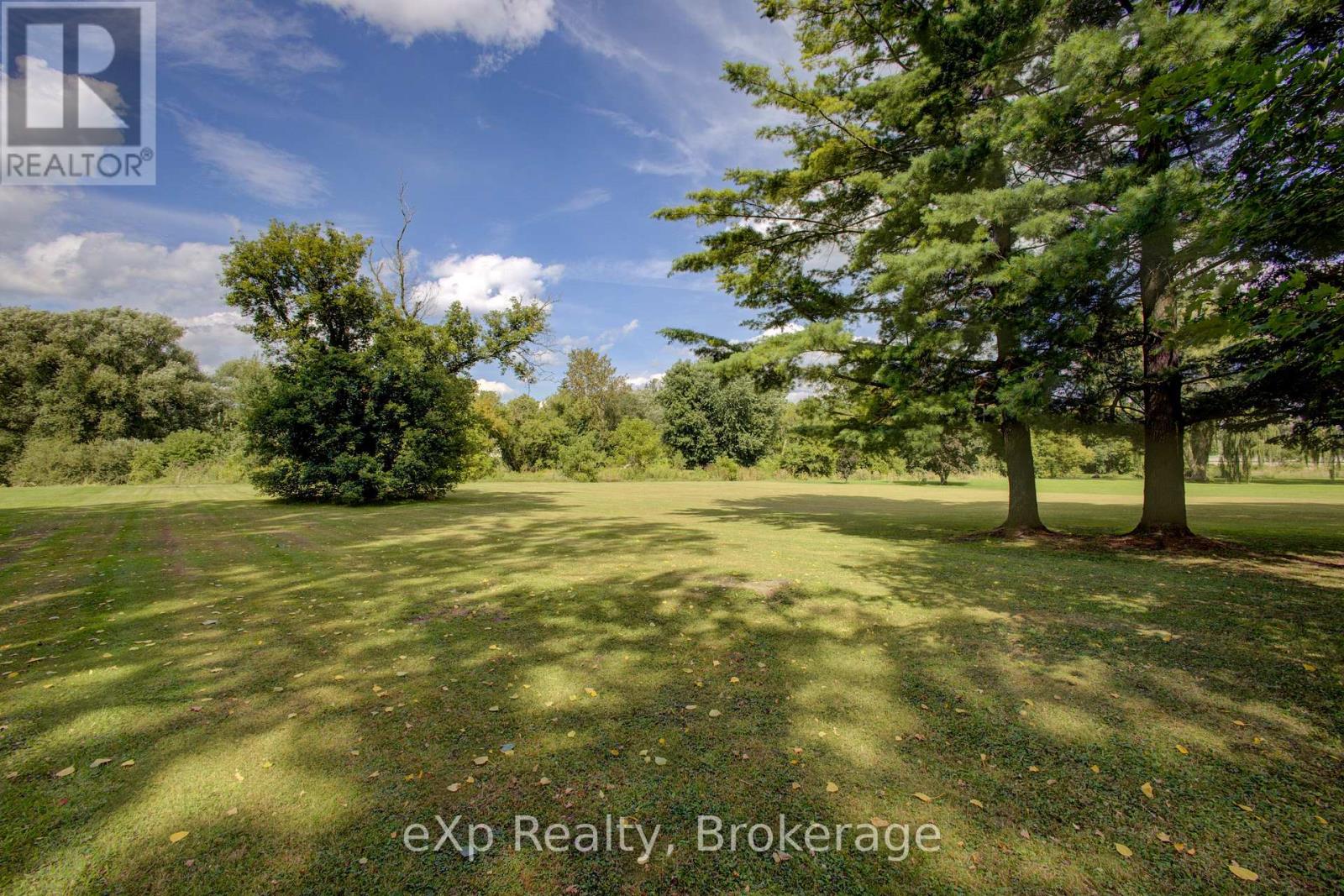 2033 Mill Street, Howick, Ontario N0G 1X0 - Photo 41 - X12382289