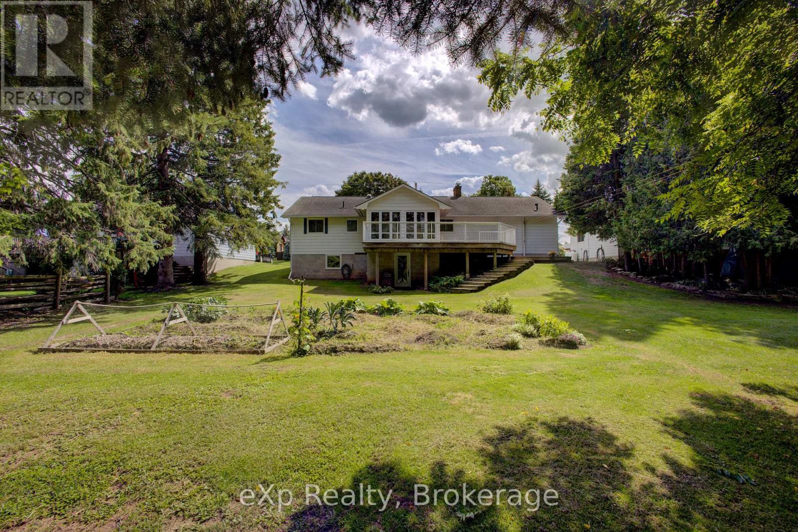 2033 Mill Street, Howick, Ontario N0G 1X0 - Photo 30 - X12382289