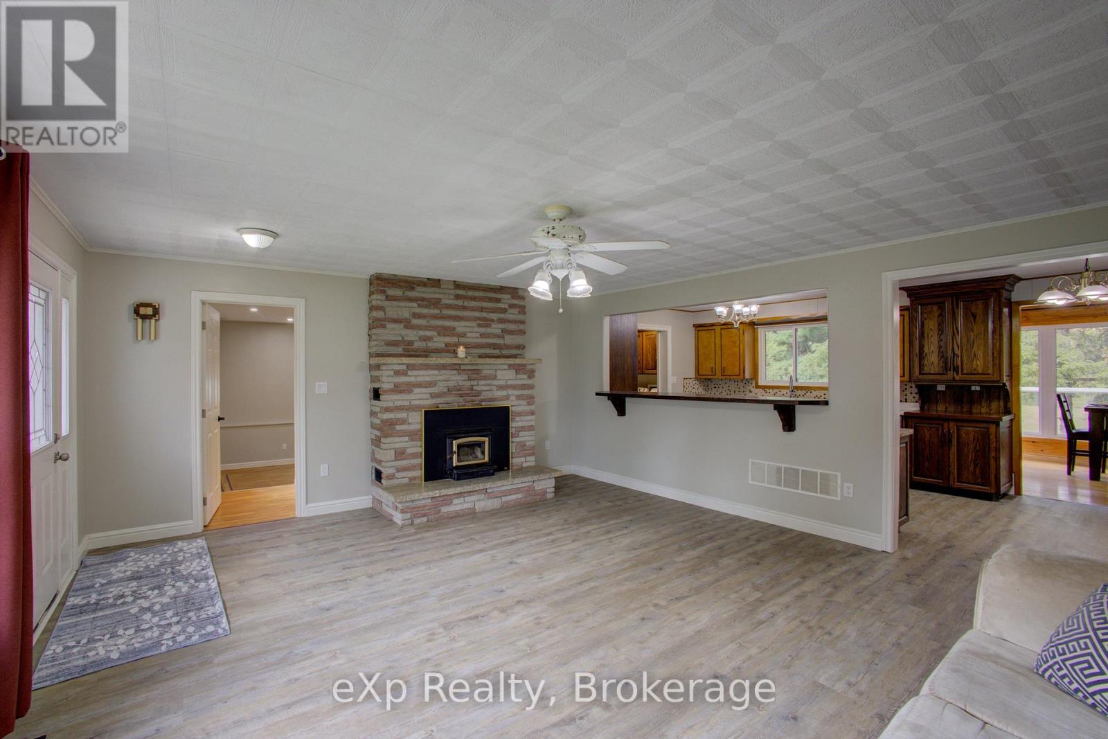 2033 Mill Street, Howick, Ontario N0G 1X0 - Photo 5 - X12382289