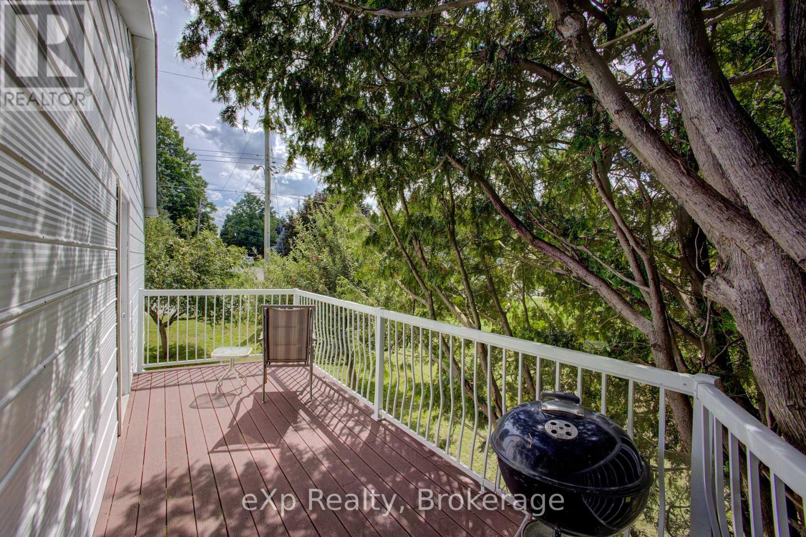 2033 Mill Street, Howick, Ontario N0G 1X0 - Photo 40 - X12382289