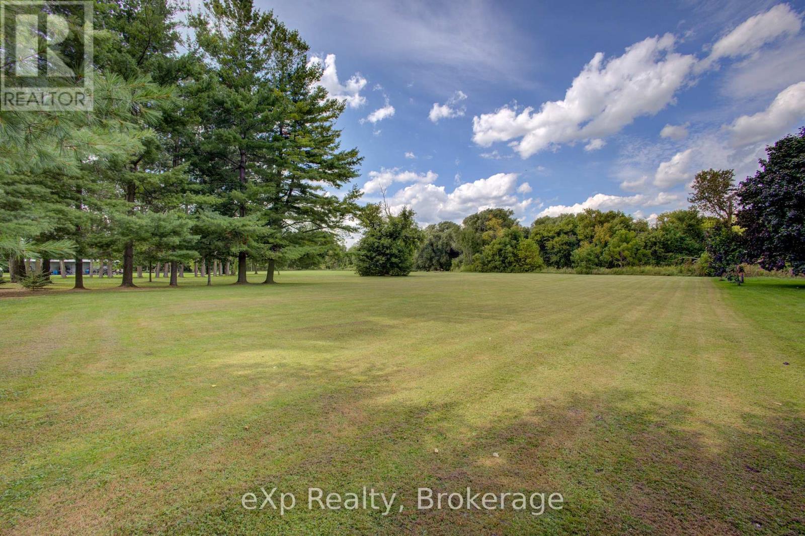 2033 Mill Street, Howick, Ontario N0G 1X0 - Photo 44 - X12382289