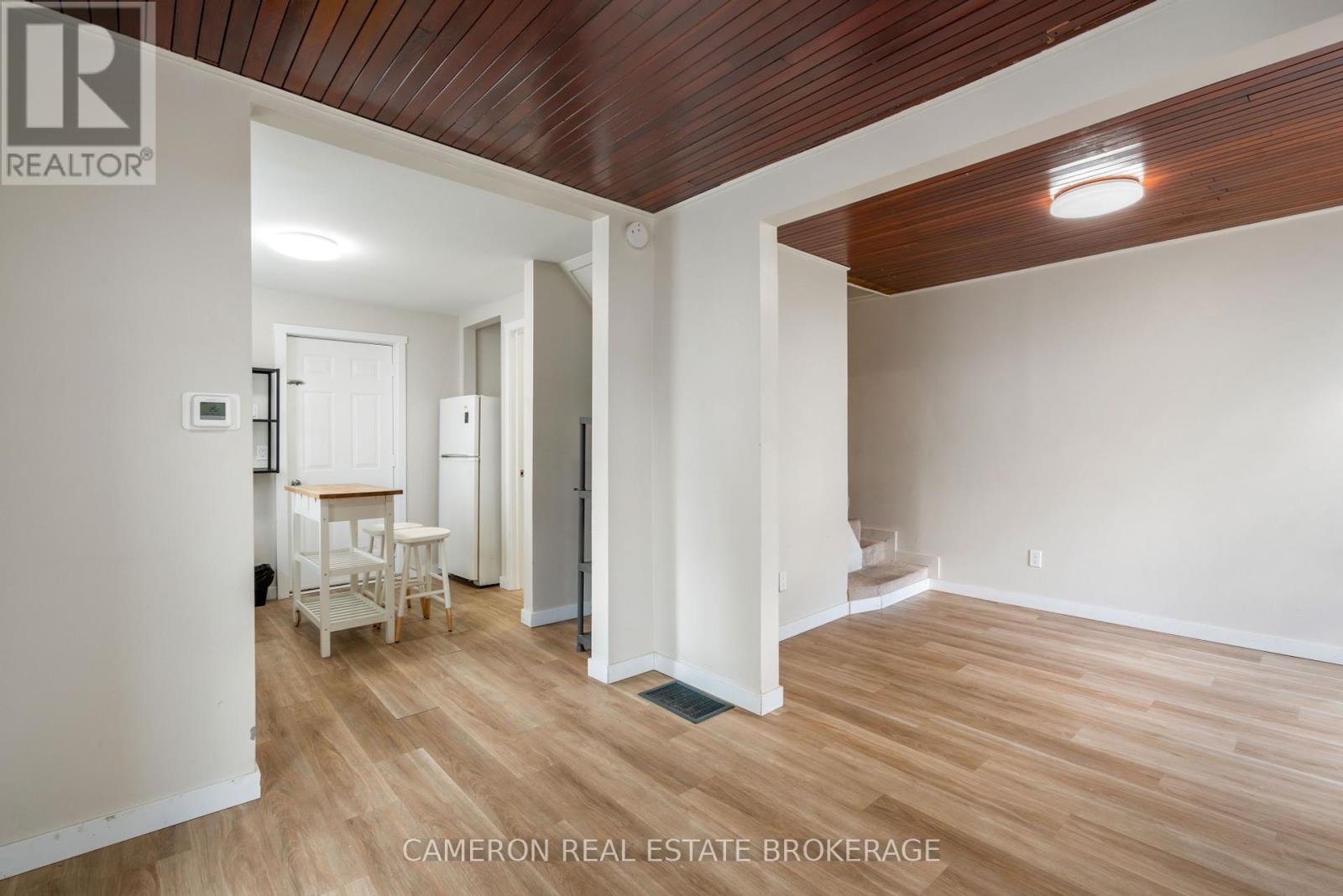 37 Cartier Avenue, Cornwall, Ontario  K6J 4B3 - Photo 14 - X12382209