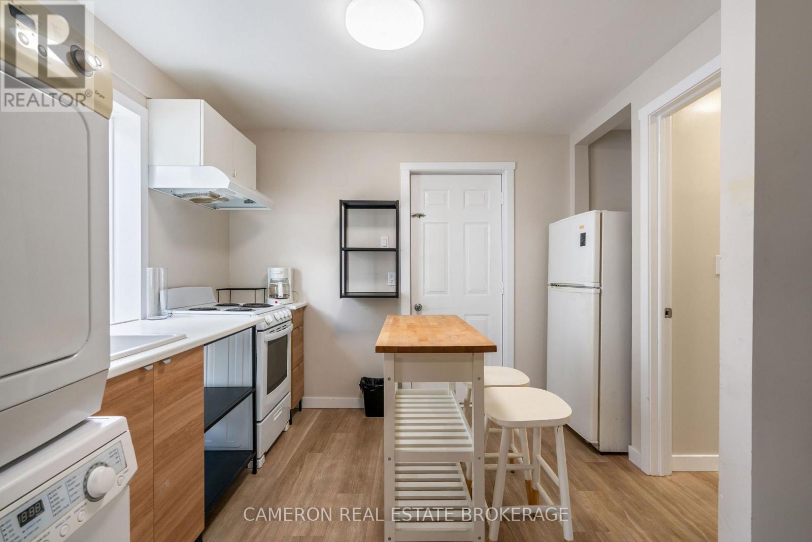 37 Cartier Avenue, Cornwall, Ontario  K6J 4B3 - Photo 15 - X12382209