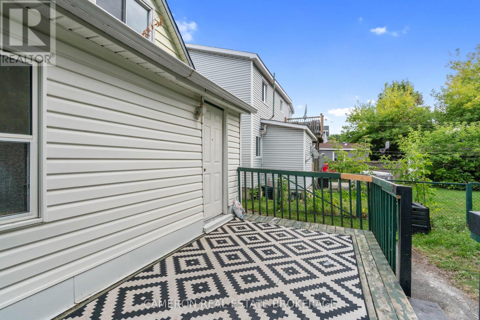37 Cartier Avenue, Cornwall, Ontario  K6J 4B3 - Photo 4 - X12382209