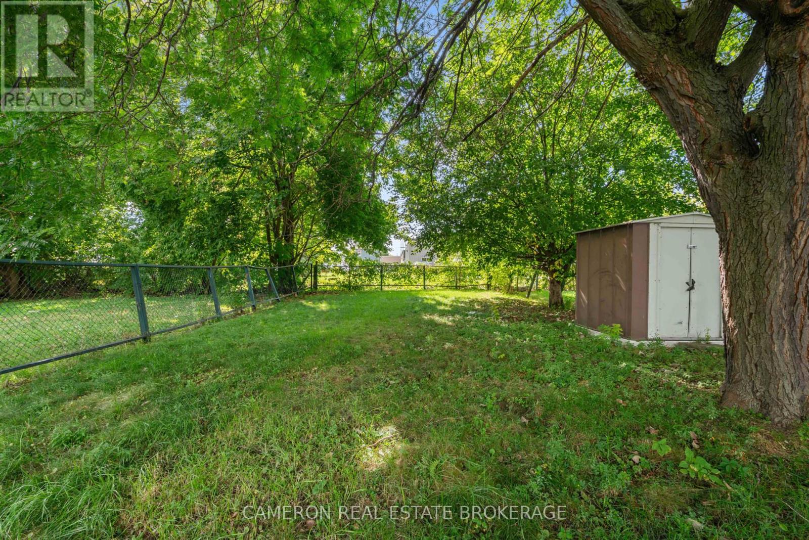 37 Cartier Avenue, Cornwall, Ontario  K6J 4B3 - Photo 5 - X12382209