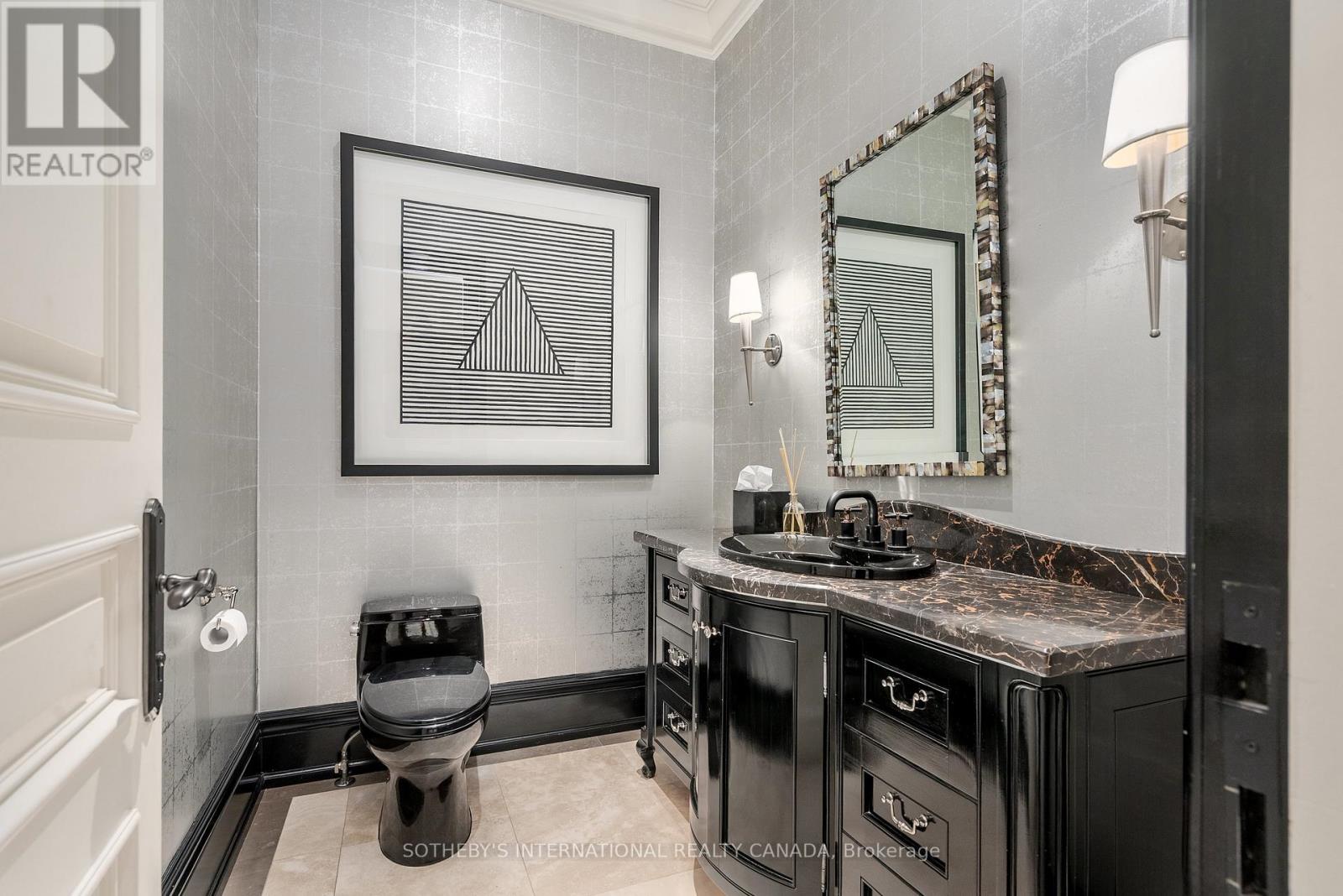 6 Bayview Wood, Toronto, Ontario  M4N 1R7 - Photo 19 - C12382263