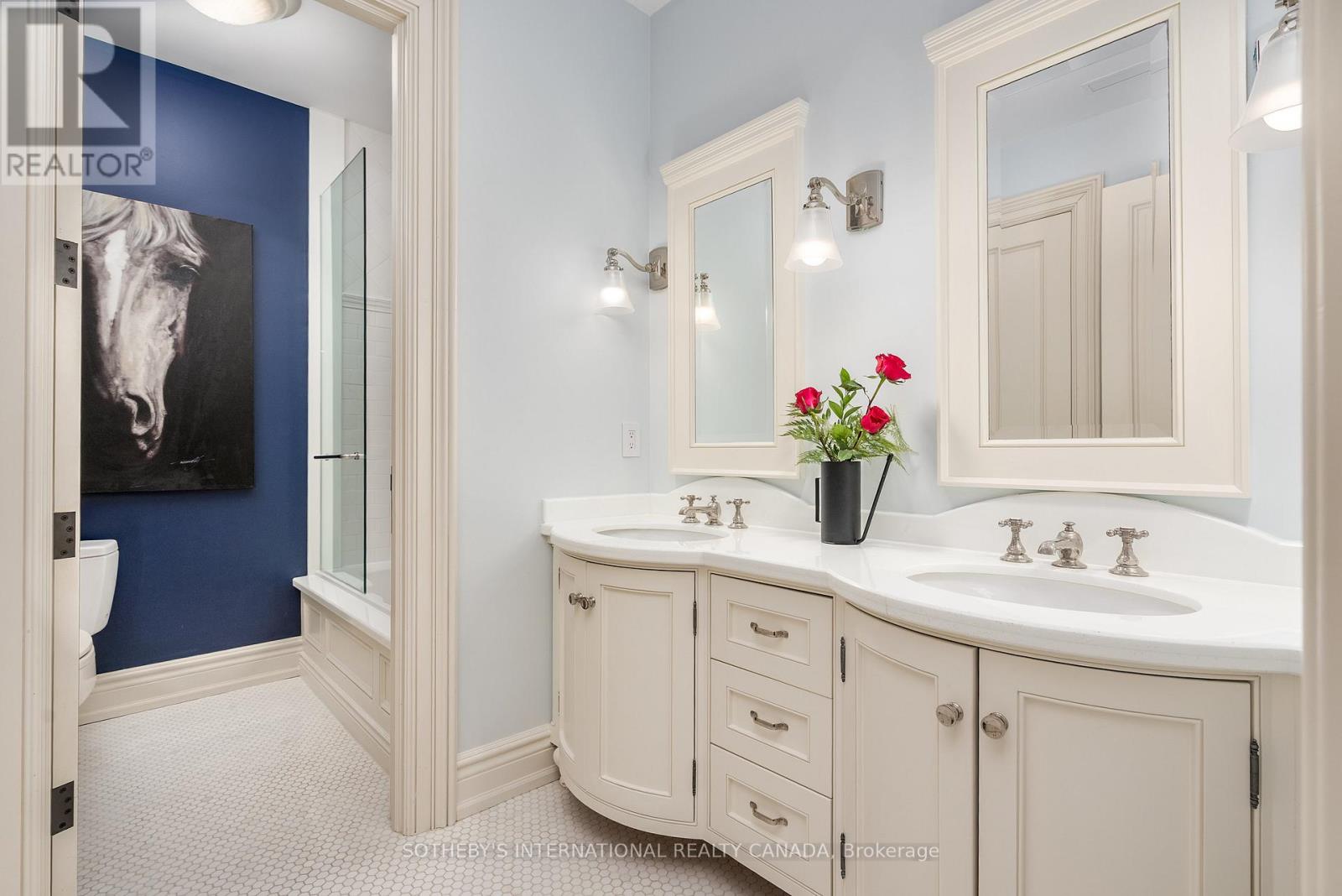 6 Bayview Wood, Toronto, Ontario  M4N 1R7 - Photo 30 - C12382263