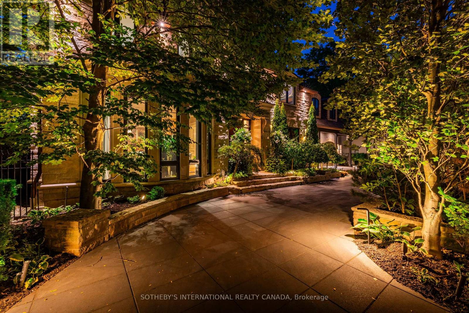 6 Bayview Wood, Toronto, Ontario  M4N 1R7 - Photo 48 - C12382263