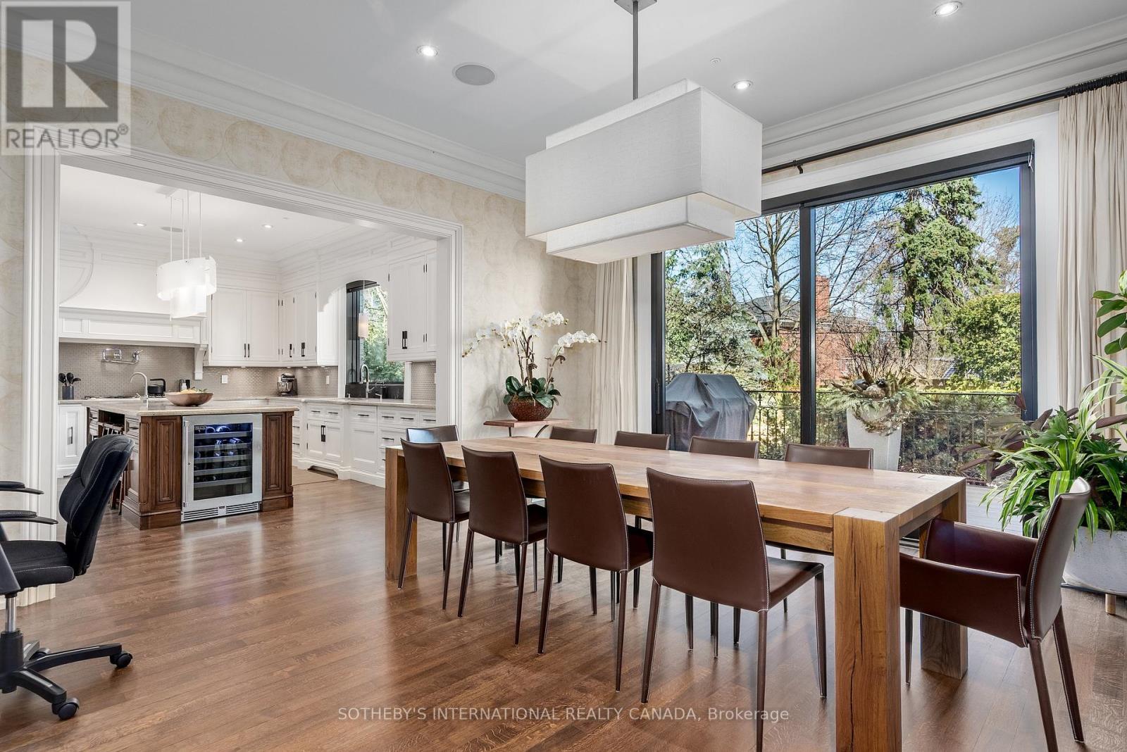 6 Bayview Wood, Toronto, Ontario  M4N 1R7 - Photo 9 - C12382263