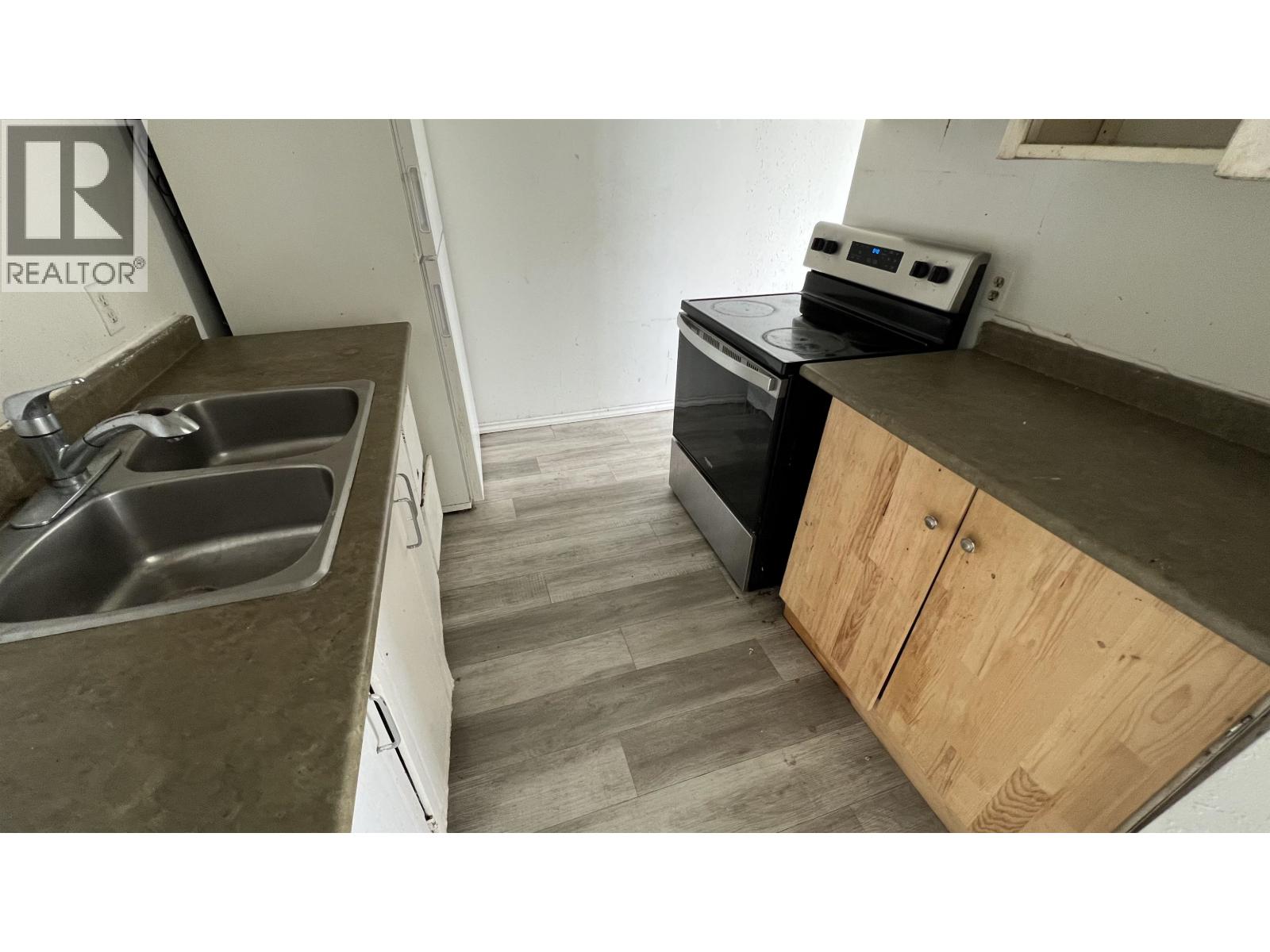 890-894 Oceanview Drive, Port Edward, British Columbia  V0V 1G0 - Photo 5 - R3043641