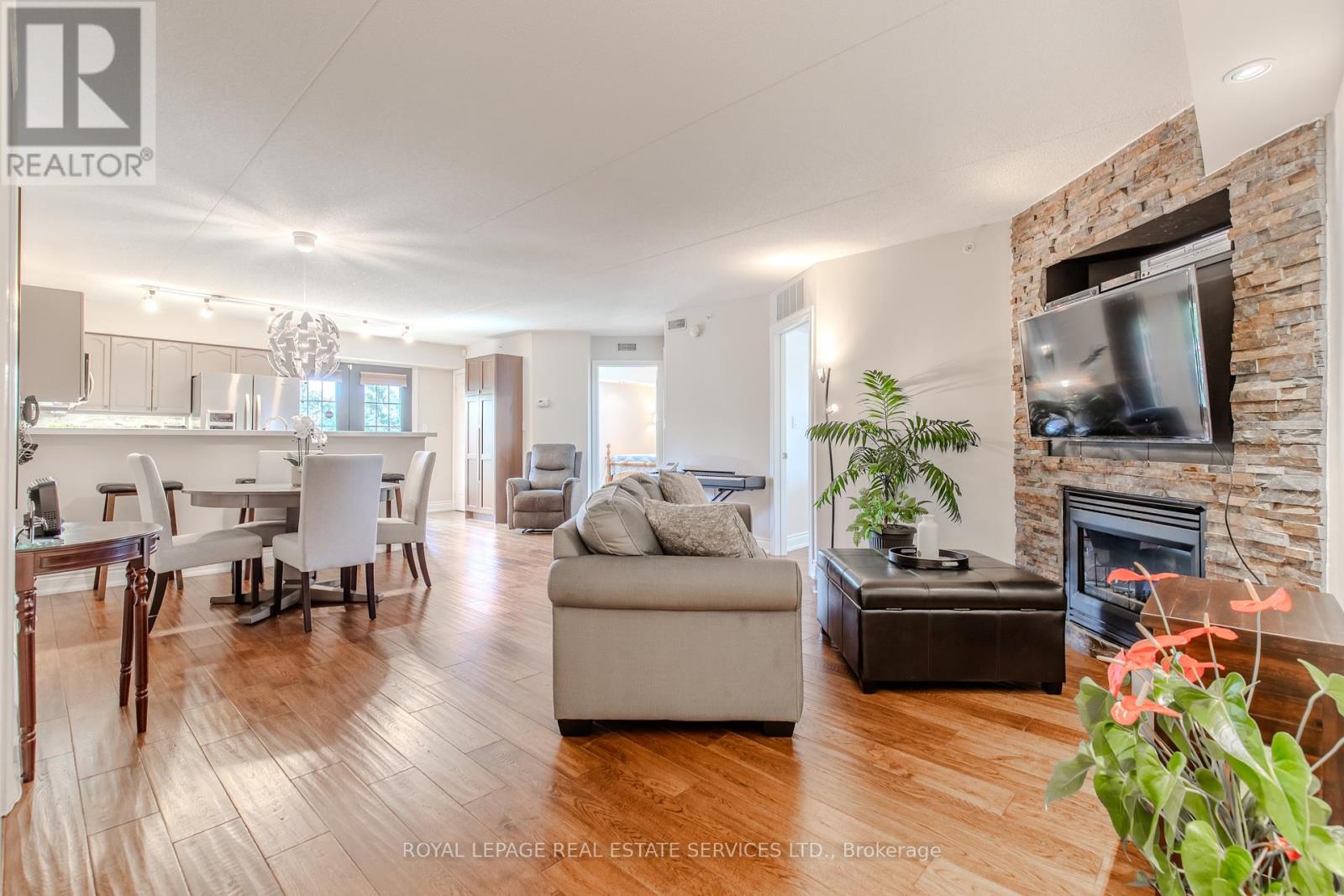 310 - 1451 WALKER'S LINE, Burlington, Ontario