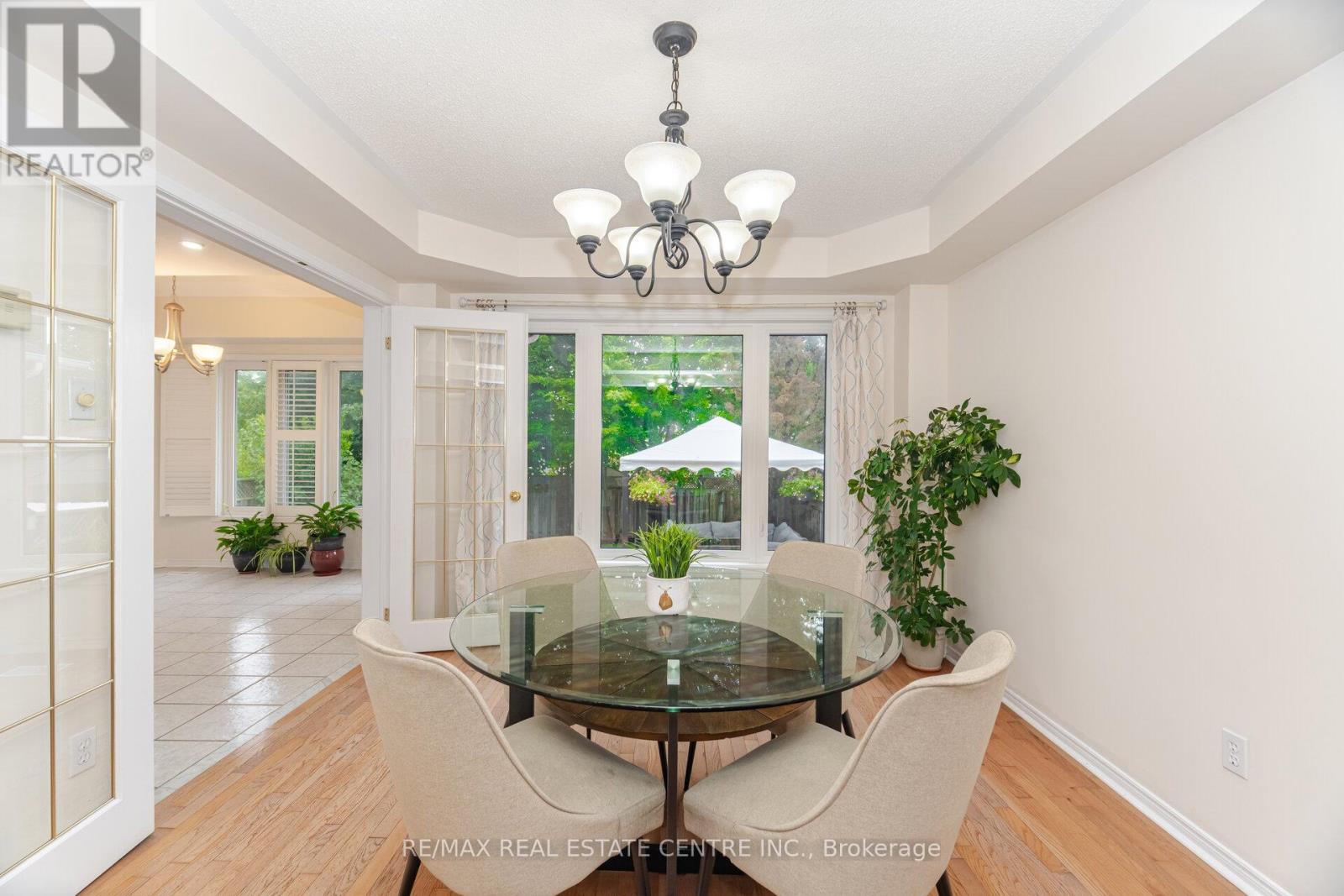 2931 Gardenview Crescent, Mississauga, Ontario  L5M 5T3 - Photo 8 - W12381796