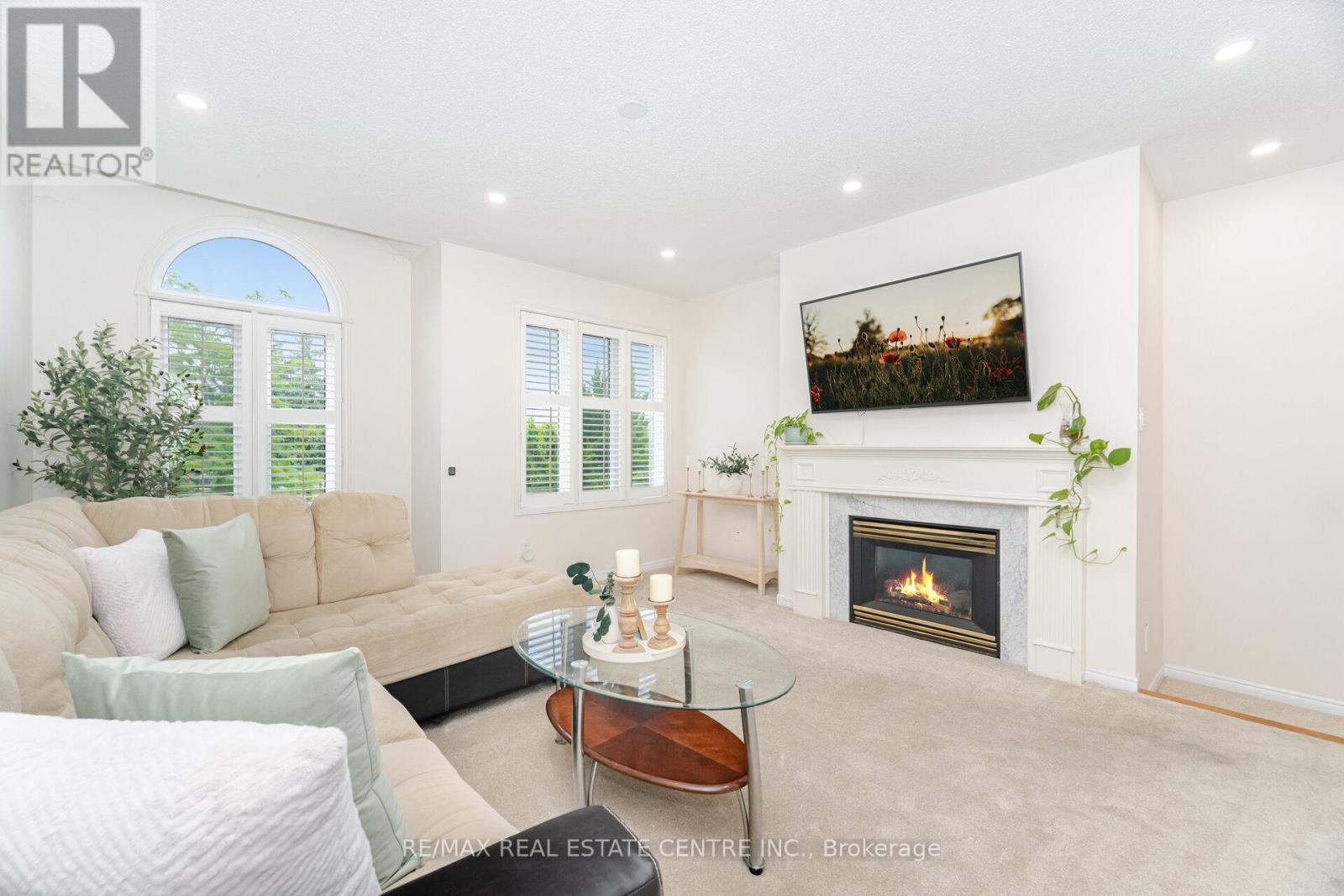 2931 Gardenview Crescent, Mississauga, Ontario  L5M 5T3 - Photo 20 - W12381796