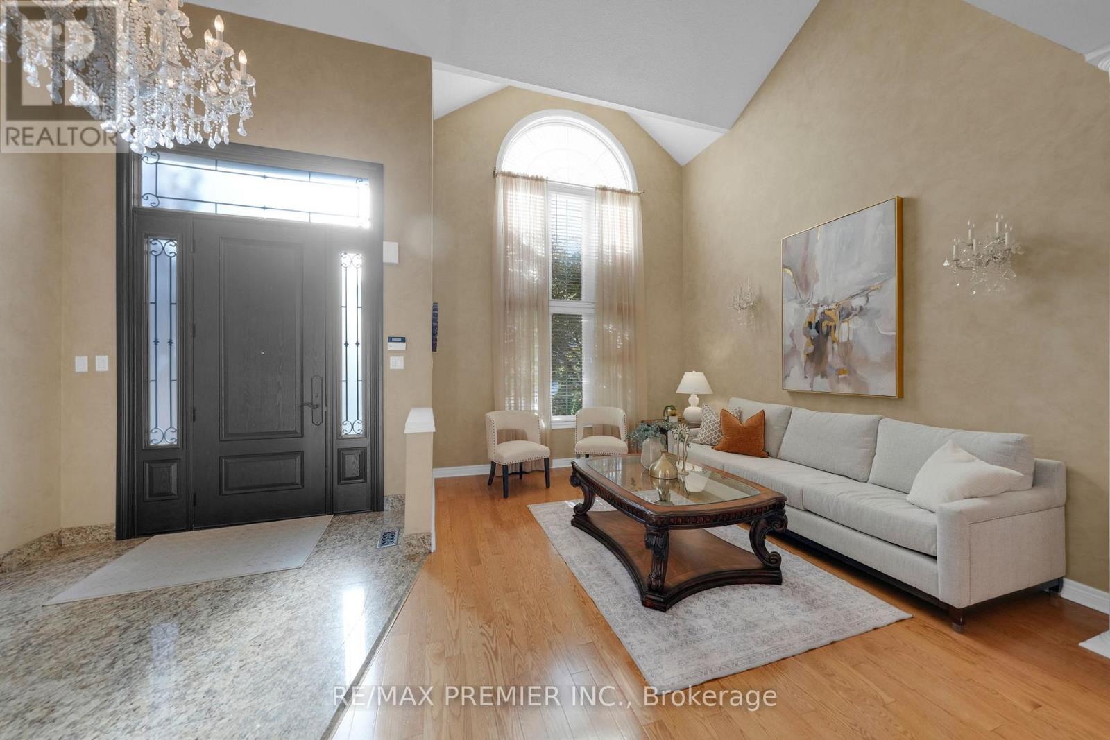 Property at 93 NOVAVIEW CRESCENT image 4
