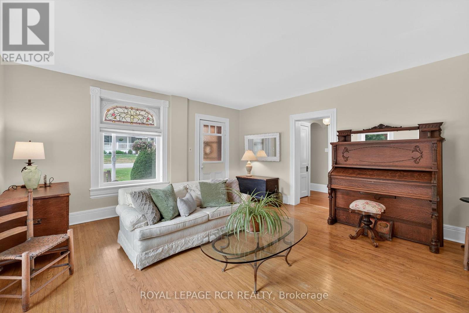 36 Main Street, East Gwillimbury, Ontario  L0G 1M0 - Photo 13 - N12382281