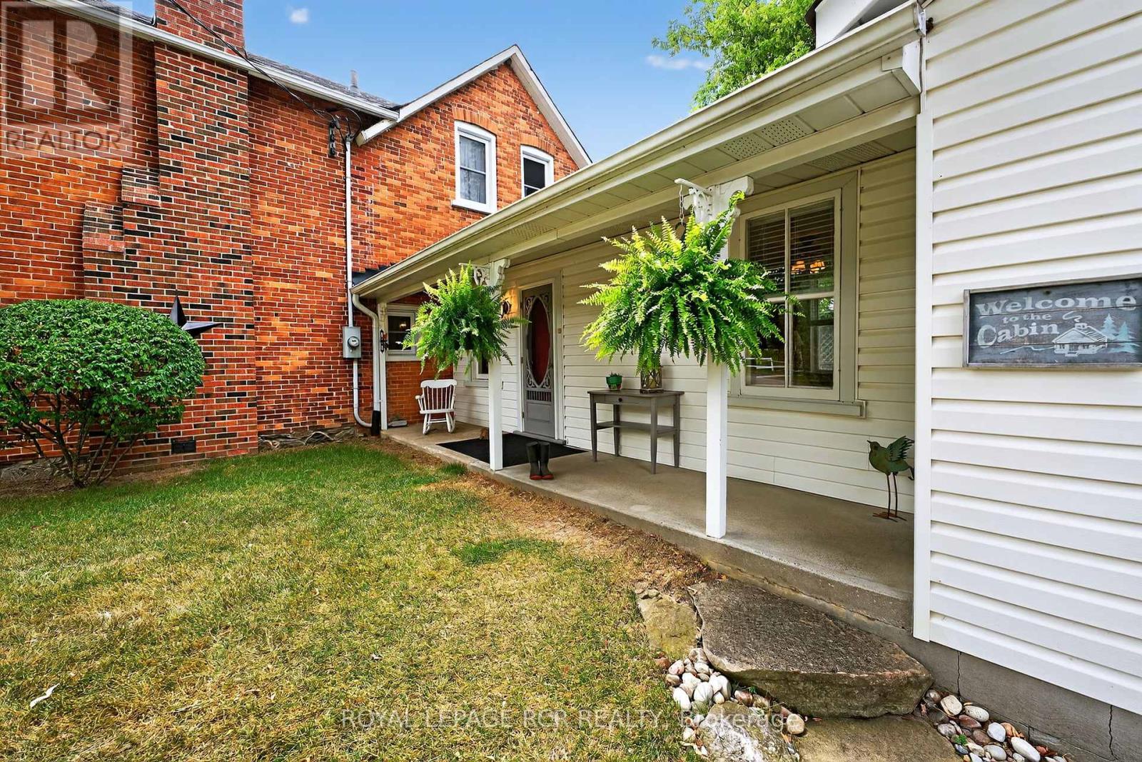 36 Main Street, East Gwillimbury, Ontario  L0G 1M0 - Photo 40 - N12382281